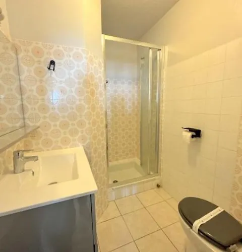 Agreable Pour 4 Personnes Avec Piscine Collective 4mar207